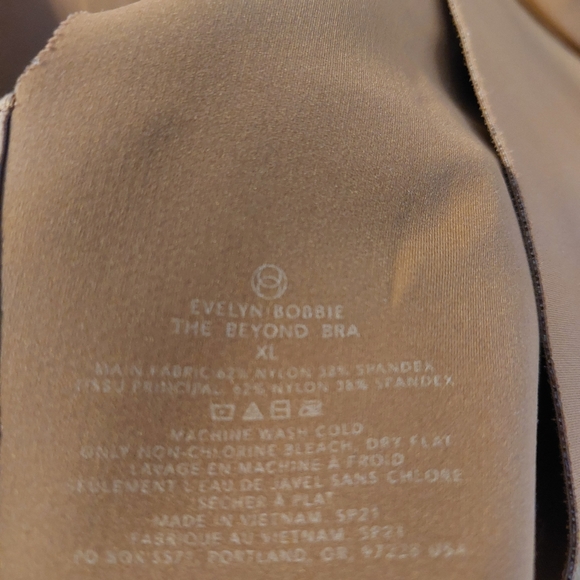 SOLD Evelyn and Bobbie bundle xl (4) beyond bras. - Picture 7 of 13